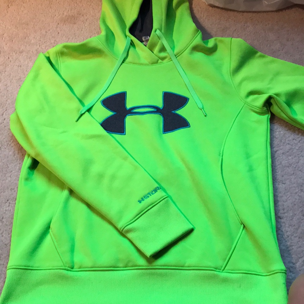 Under Armor sweatshirt